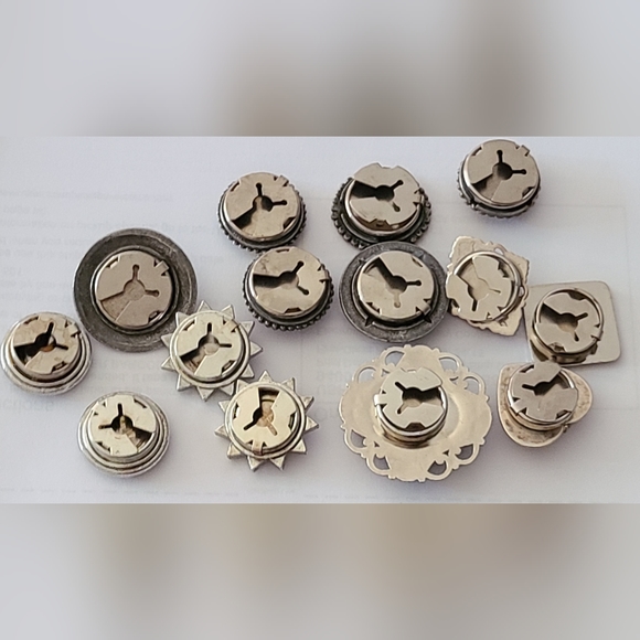 Vintage LOT 14 Snap Open Button Covers Star Moon Heart and more designs - Picture 15 of 16